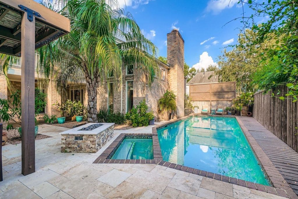 707 Queensmill Ct Houston TX 77079 — sold February 2026 by Christine O'Brien